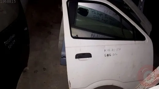 Kia Stonic Sağ Ön Kapı çıkma parça - ÇIKMACI 41 Kocaeli