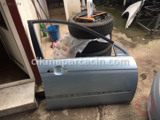 Kia Cerato Kapı (Ön Sağ) çıkma parça