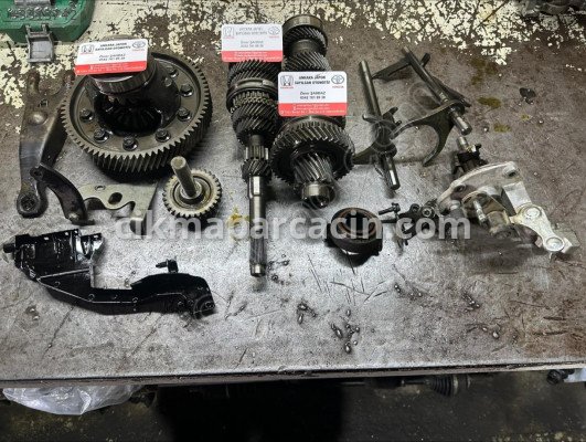 Honda Civic Manuel Şanzıman çıkma parça