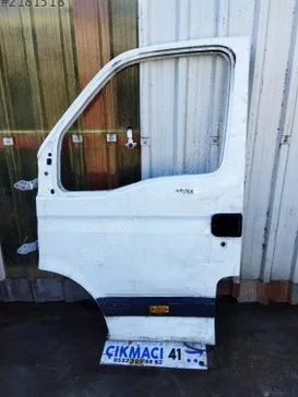 Nissan Navara Ön Panjur / Izgara çıkma parça - ÇIKMACI 41 Kocaeli