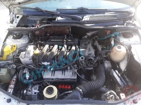Renault Megane Motor Kapağı/Üst Kapak çıkma parça - ÇIKMACI 41 Kocaeli