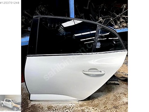 Renault Megane Sağ Arka Kapı çıkma parça