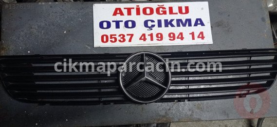 Mercedes-Benz V-Class Ön Panjur / Izgara çıkma parça
