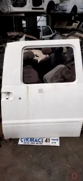 Nissan Navara Sol Sürgülü Kapı çıkma parça - ÇIKMACI 41 Kocaeli