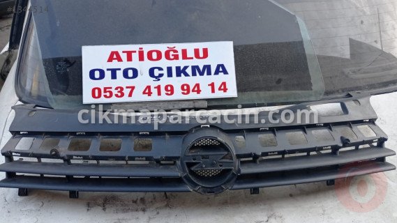 Opel Astra Ön Panjur / Izgara çıkma parça