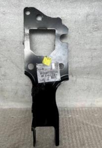 Peugeot 2008 sol ön şasi kolu ucu 9823400880 | ÇIKMA PARÇA