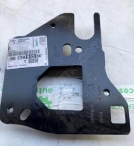 Peugeot 2008 tampon darbe emici desteği sağ 9823991380 | ÇIKMA PARÇA