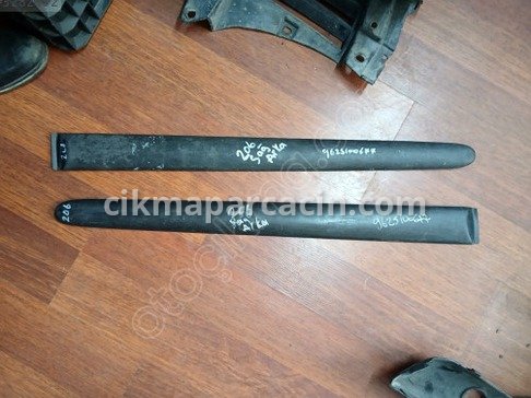 Peugeot 206 Egzoz Askı Lastiği çıkma parça