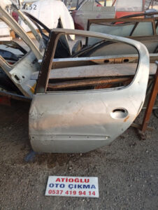Peugeot 206 sol arka kapı 2003-2009