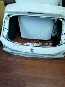 Peugeot 208 arka bagaj kapağı | ÇIKMA PARÇA
