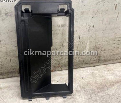 Peugeot 208 Motor Kapağı/Üst Kapak çıkma parça