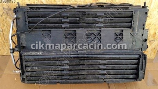 Peugeot 308 Ön Panjur / Izgara çıkma parça