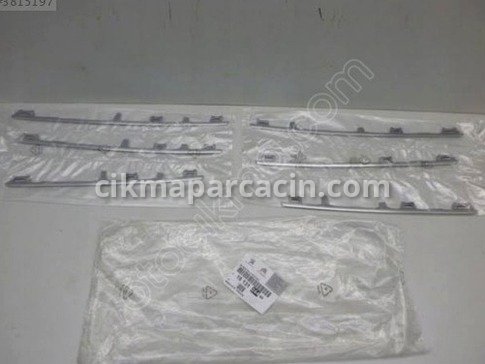 Peugeot 308 Ön Panjur / Izgara çıkma parça