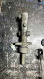 Peugeot 607 fren ana merkez 3.0 motor Orjinal sökme 221304 | ÇIKMA PARÇA OEM 221304