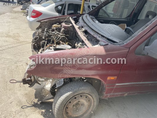 Citroen Berlingo Çamurluk (Ön) çıkma parça