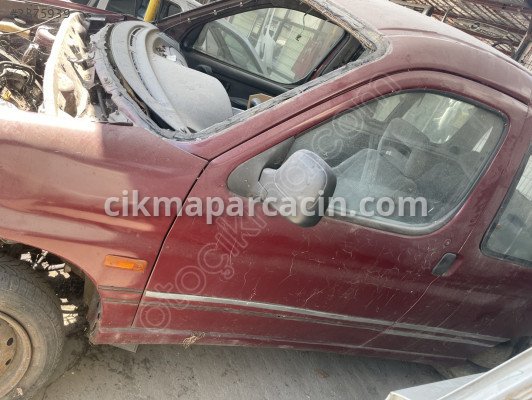 Citroen Berlingo Sol Ön Kapı çıkma parça