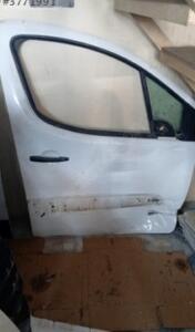 Peugeot partner teppe sağ ön kapı Orjinal temiz dkn | ÇIKMA PARÇA