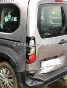 Peugeot rifter arka çamurluk | ÇIKMA PARÇA