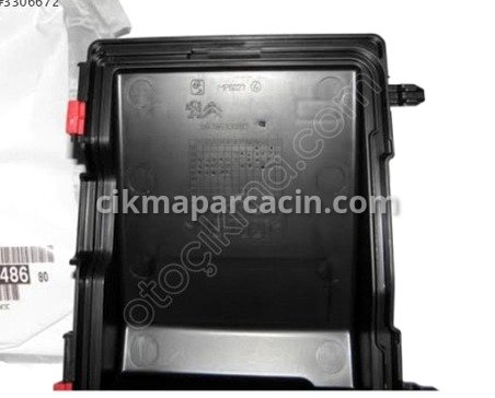 Peugeot Rifter Motor Kapağı/Üst Kapak çıkma parça