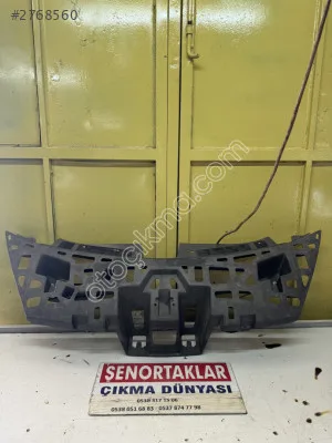 Renault Clio Ön Panjur / Izgara çıkma parça