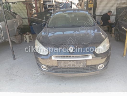 Renault Fluence Motor Kapağı/Üst Kapak çıkma parça