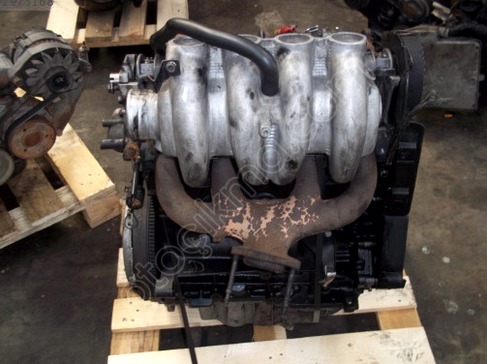 Renault Kangoo Motor Kapağı/Üst Kapak çıkma parça