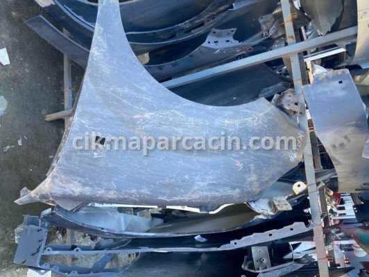 Renault Kangoo Çamurluk (Ön) çıkma parça