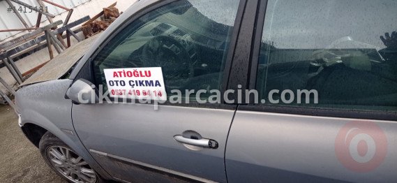 Renault 2 Kapı Döşemesi çıkma parça