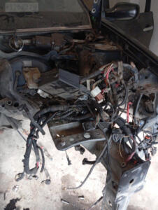 Renault megane ön şase sol | ÇIKMA PARÇA