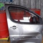 Renault Symbol Sağ Ön Kapı çıkma parça - ÇIKMACI 41 Kocaeli
