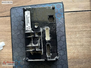 Renoult clio 2 Merkezi elektronik P8200207135