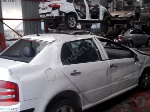 Skoda Fabia Sağ Arka Kapı çıkma parça - ÇIKMACI 41 Kocaeli