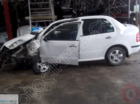 Skoda Fabia Sol Arka Kapı çıkma parça - ÇIKMACI 41 Kocaeli