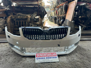 SKODA OCTAVİA FAR YIKAMALI ORJİNAL ÖN TAMPON
