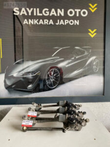 TOYOTA AURIS CAM SİLGİ MOTORU VE KOLU