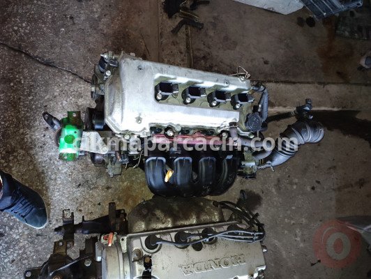 Toyota Avensis Komple Motor çıkma parça