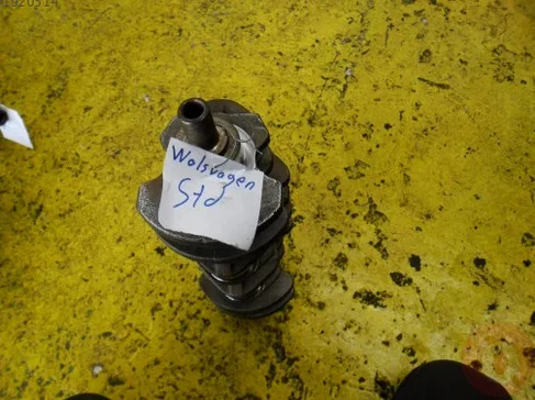 Toyota 2 Motor Kapağı/Üst Kapak çıkma parça - ÇIKMACI 41 Kocaeli