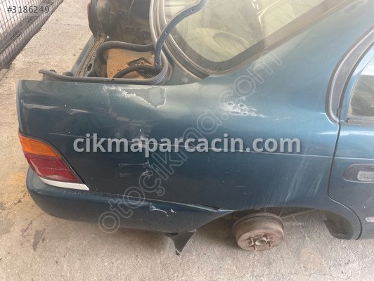 Toyota Corolla Çamurluk (Arka) çıkma parça
