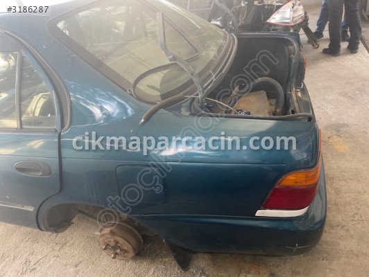 Toyota Corolla Çamurluk (Arka) çıkma parça