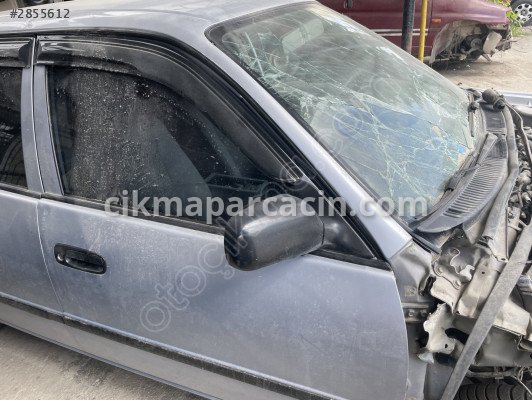 Toyota Corolla Sağ Ön Kapı çıkma parça