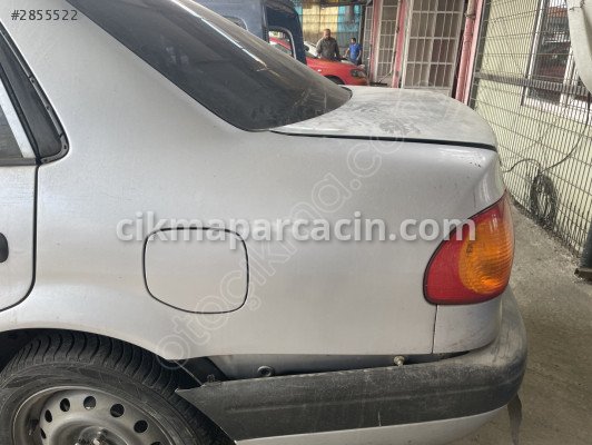 Toyota Corolla Çamurluk (Arka) çıkma parça