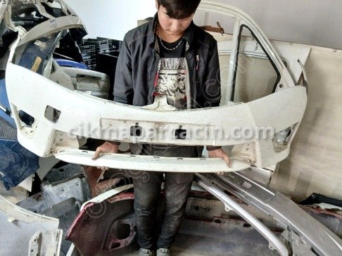 Toyota Corolla Ön Tampon çıkma parça