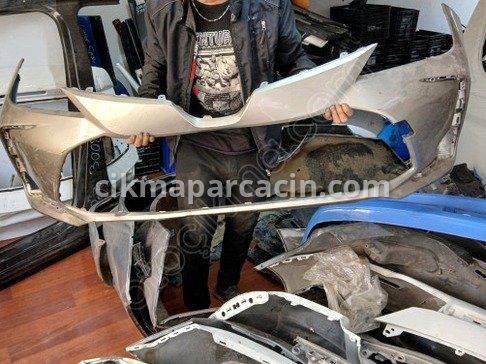 Toyota Corolla Ön Tampon çıkma parça