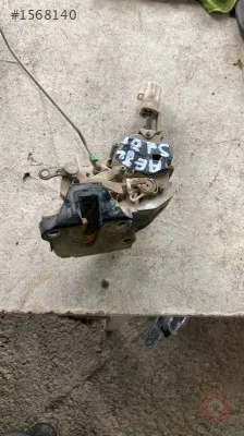 Toyota Corolla Kapı Kilidi çıkma parça - T-F-M OTOMOTİV Sakarya
