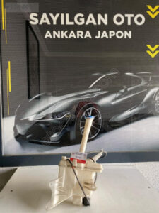 TOYOTA COROLLA CAM SU BİDONU