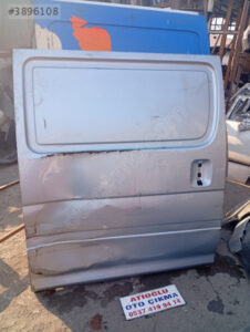 Toyota hiace sağ arka kapı sürgülü 1998-2004