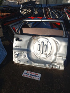 Toyota rav4 bagaj kapağı 2001-2006