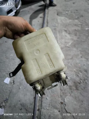 Fiat Uno Silecek Su Deposu çıkma parça