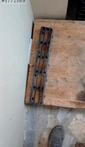 Volkswagen Golf 3 Ön Tampon Orta Izgarası İthal 1J0853677DB41 Dkn | ÇIKMA PARÇA