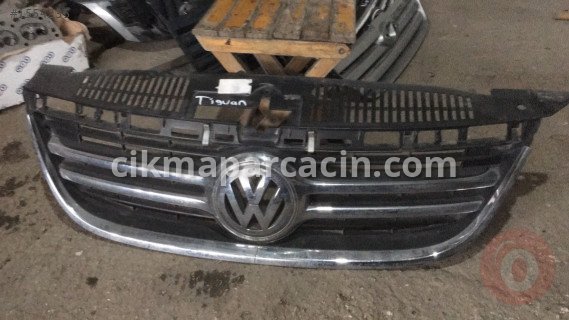 Volkswagen Tiguan Ön Panjur / Izgara çıkma parça